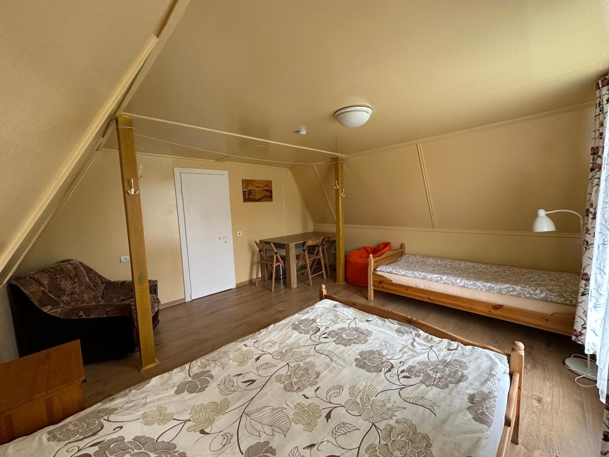 Radi Hotel Brocēni Eksteriør billede