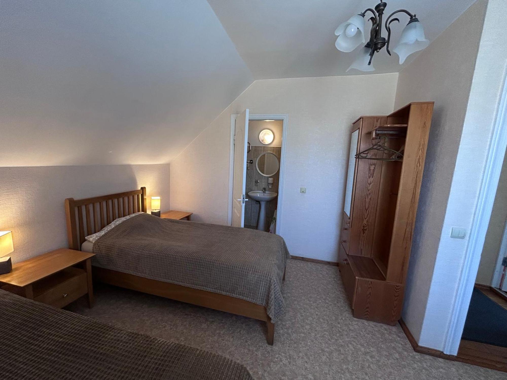 Radi Hotel Brocēni Eksteriør billede