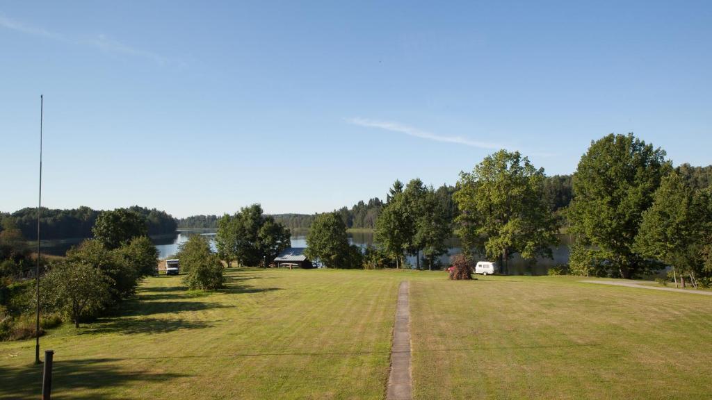 Radi Hotel Brocēni Eksteriør billede